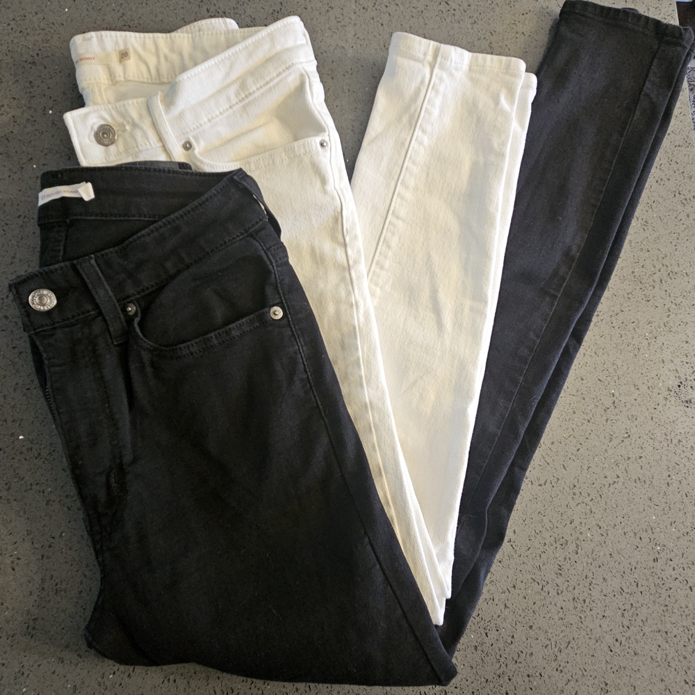 2 Levi's Skinny Jeans Size 28